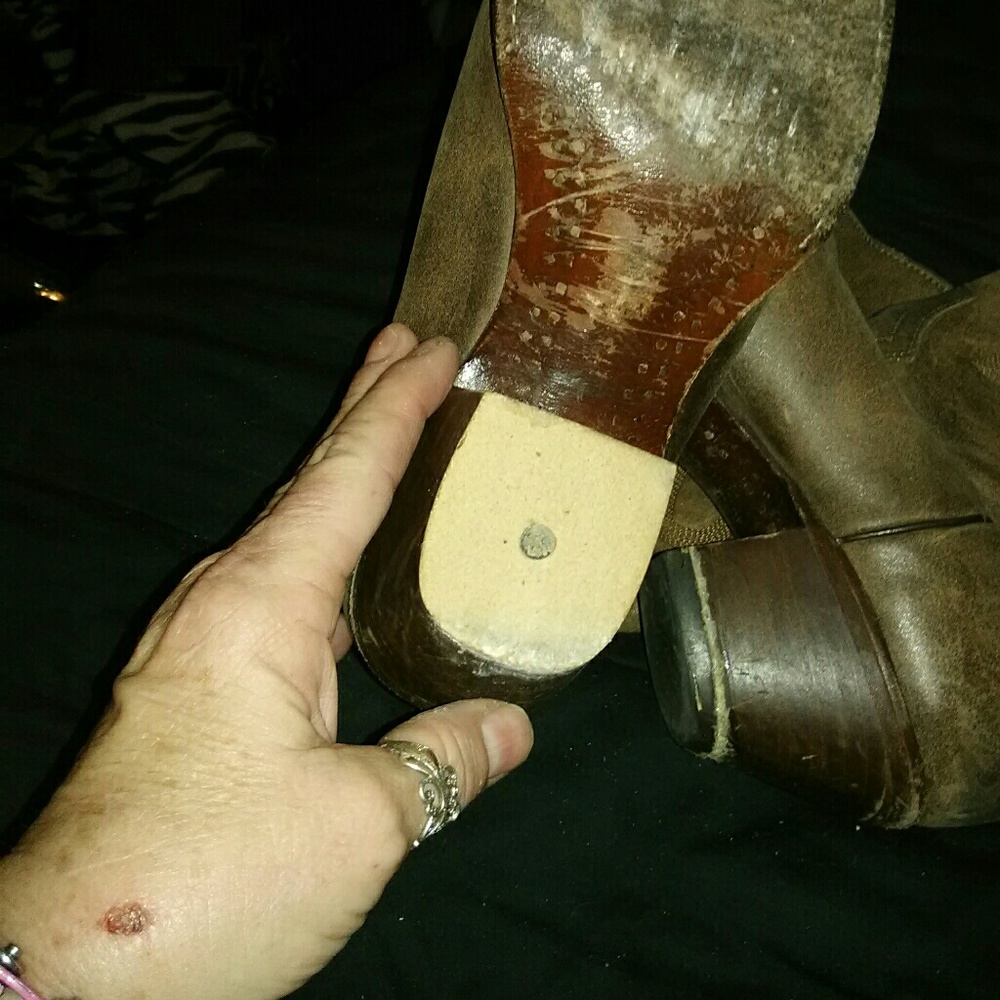 Boots - Picture 3 of 3